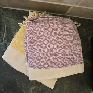 2 Towels for @Jabanedum yellow and lavender